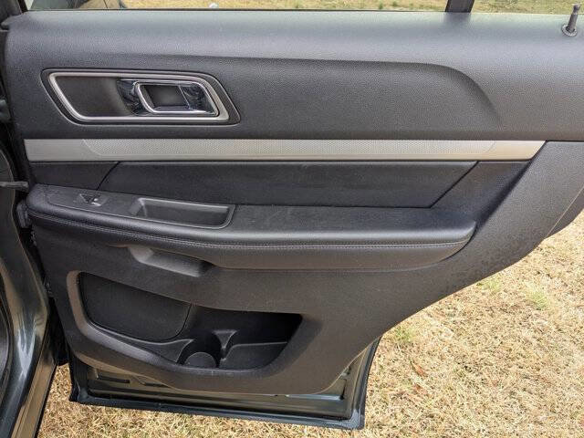 Used 2016 Ford Explorer XLT w/ Equipment Group 202A image 36