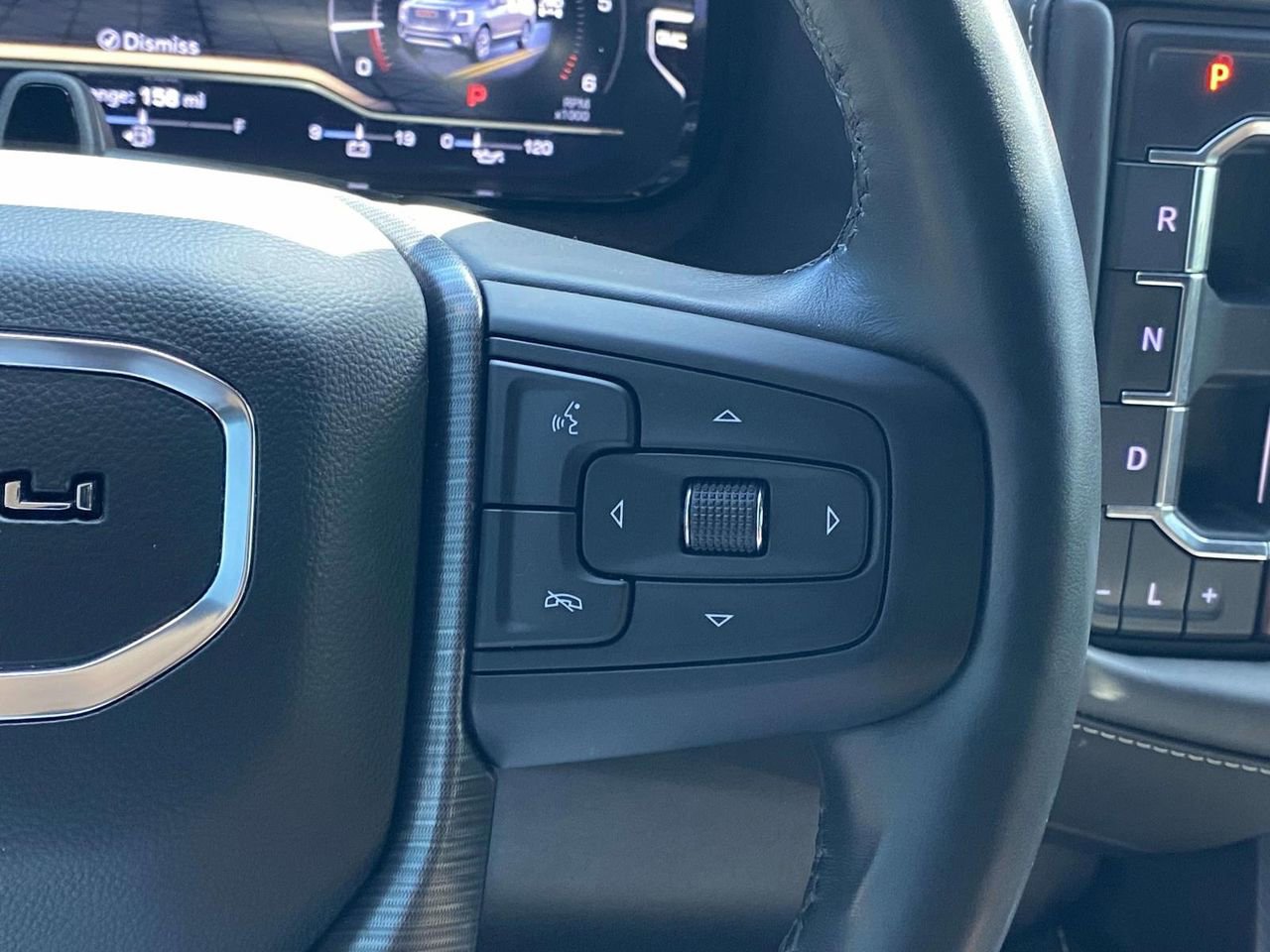 Used 2023 GMC Yukon Denali Ultimate AWD/4WD image 24