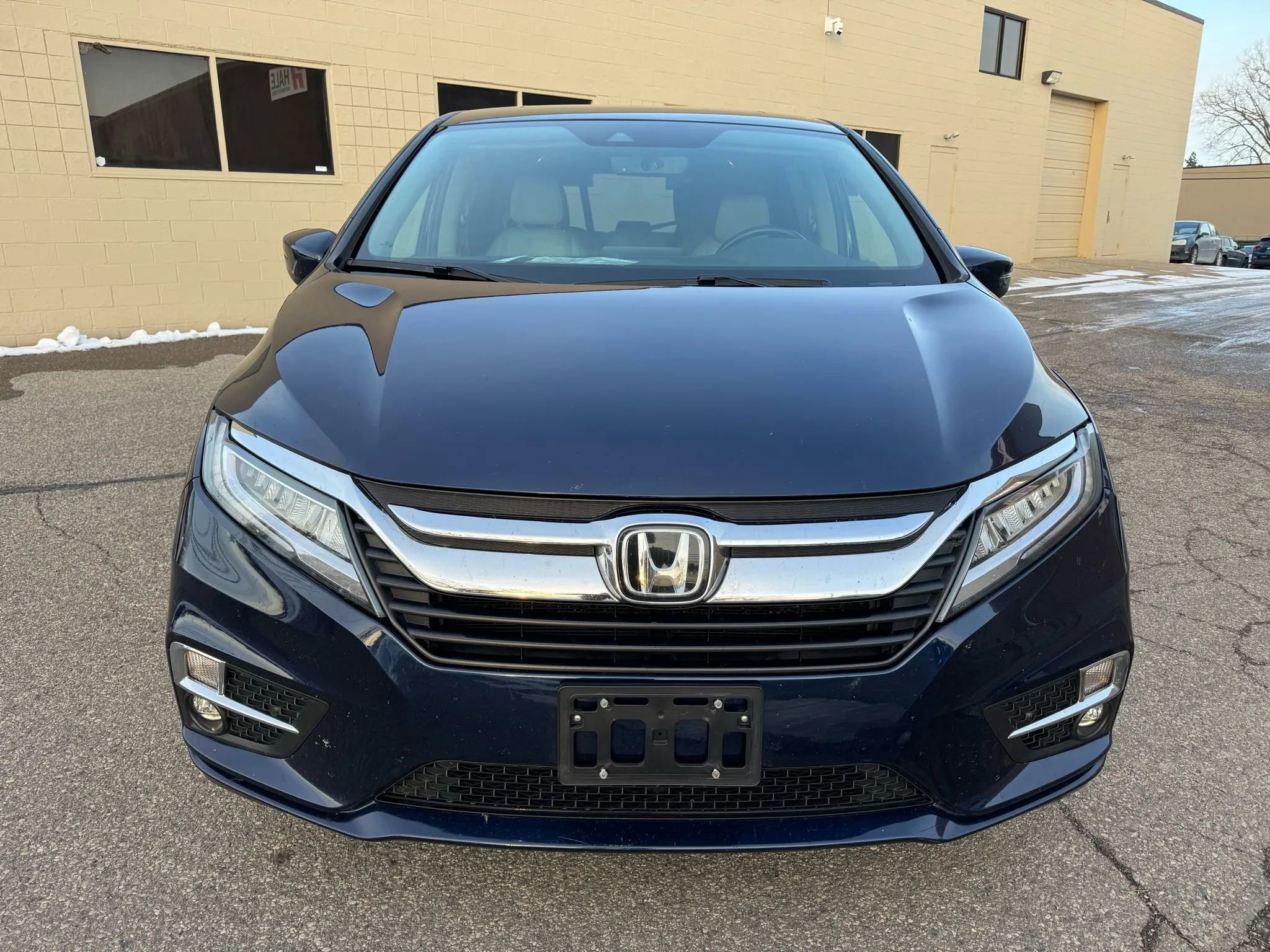 Used 2018 Honda Odyssey Touring image 2