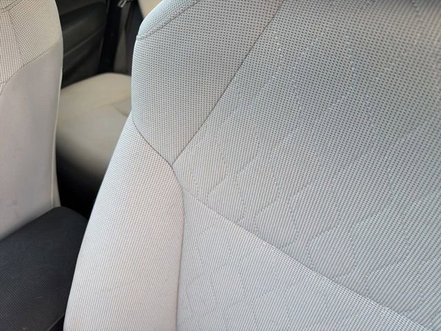 Used 2022 Toyota Corolla Cross L image 14