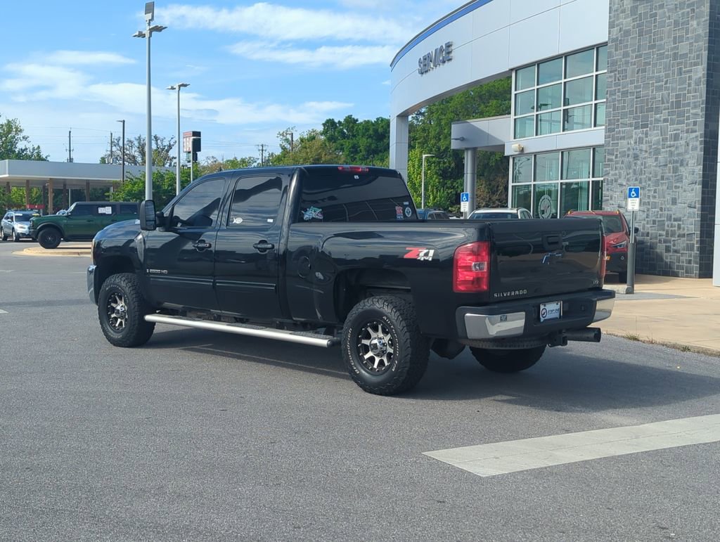 Used 2009 Chevrolet Silverado 2500 LTZ w/ Suspension Package, Off-Road image 5