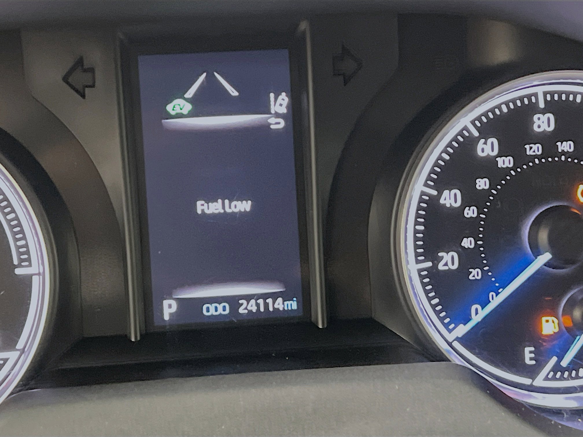 Used 2021 Toyota Venza LE w/ Carpet Mat Package (TMS) image 22