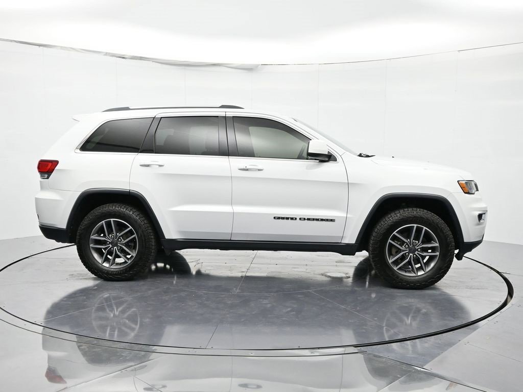 Used 2020 Jeep Grand Cherokee Laredo w/ Laredo X Package image 4