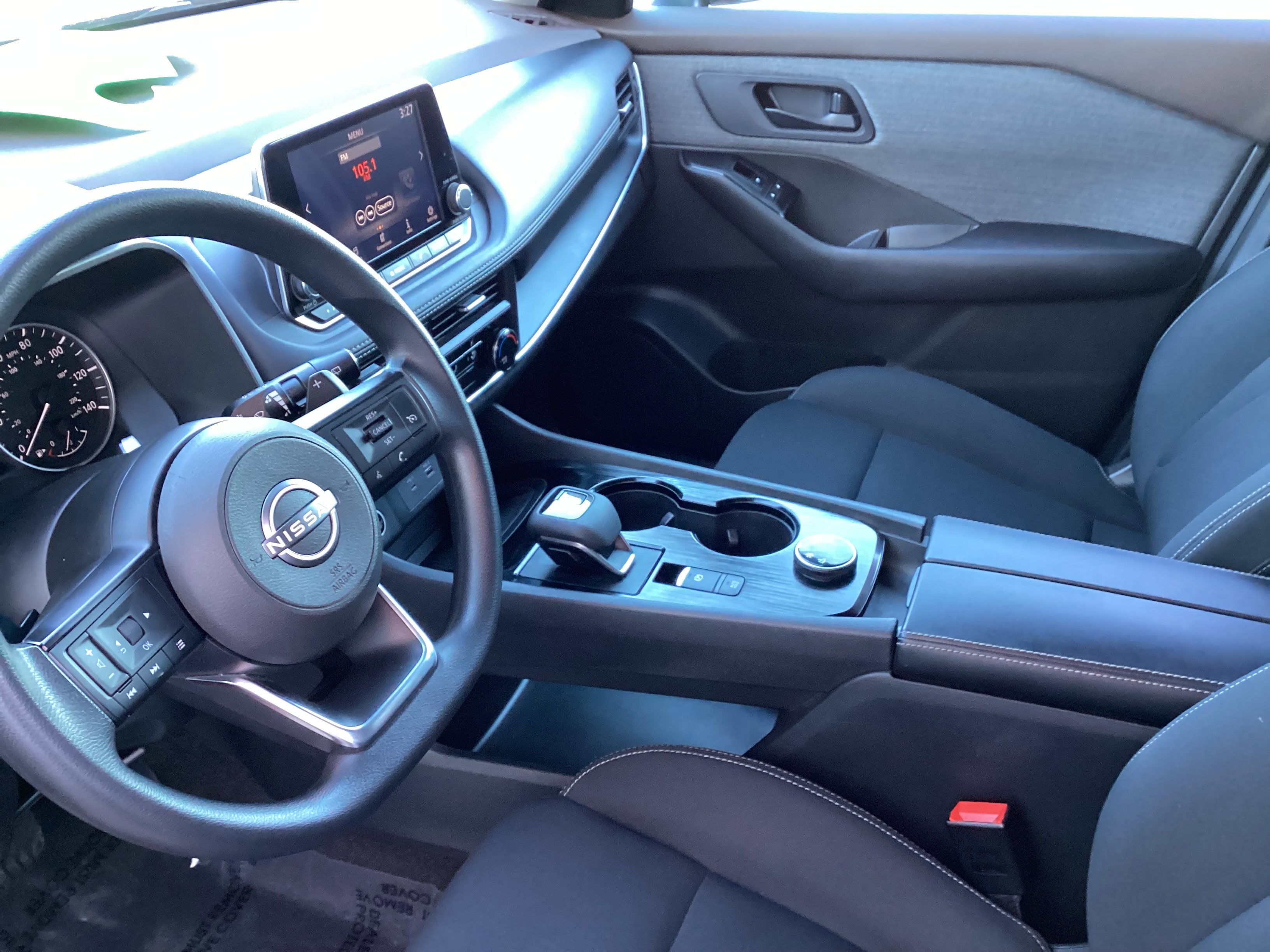 Used 2023 Nissan Rogue S image 21