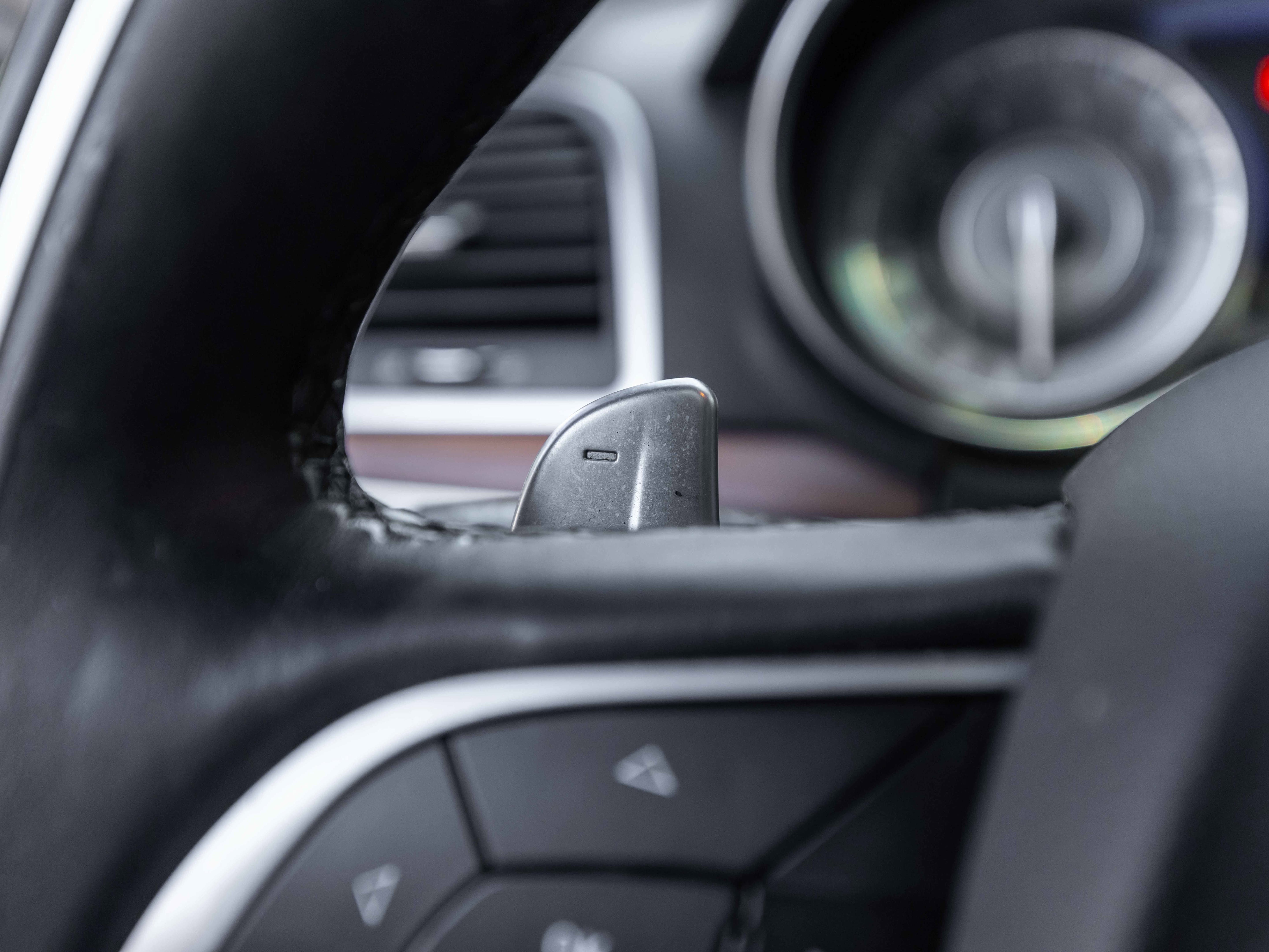 Used 2018 Chrysler 300 C w/ Sun, Sound & Nav Package image 7