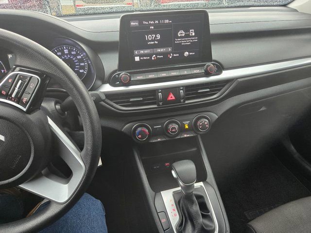 Used 2024 Kia Forte LXS w/ LXS Technology Package image 2