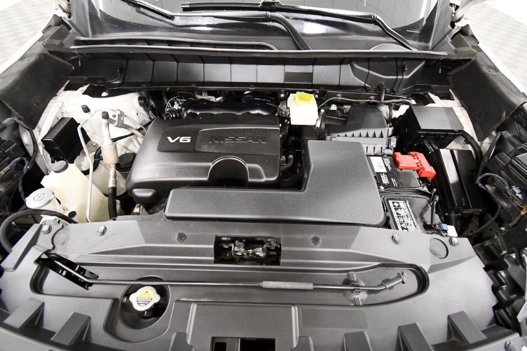 Used 2022 Nissan Pathfinder SV w/ SV Premium Package AWD/4WD image 12