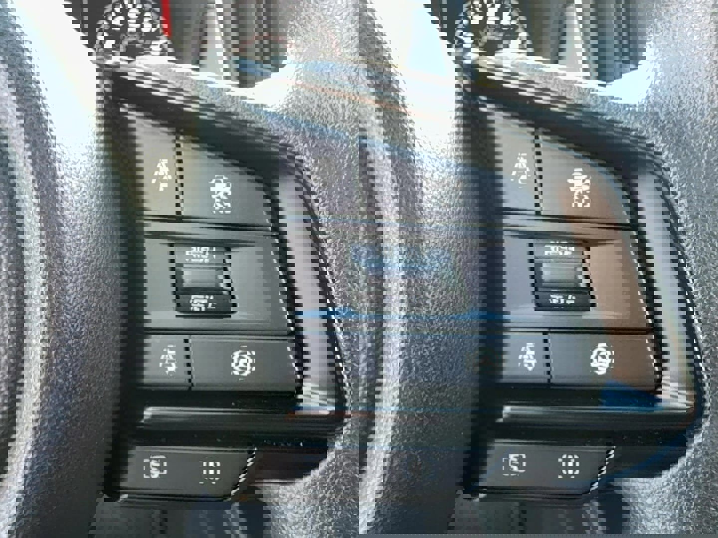 Certified 2025 Subaru Crosstrek 2.0i Premium image 24