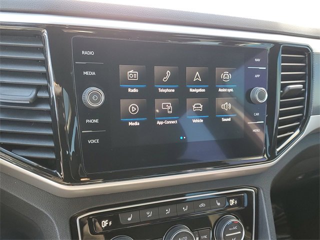 Used 2022 Volkswagen Atlas Cross Sport SEL R-Line image 19