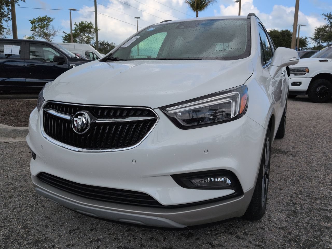 Used 2019 Buick Encore Essence w/ Safety Package II FWD image 9
