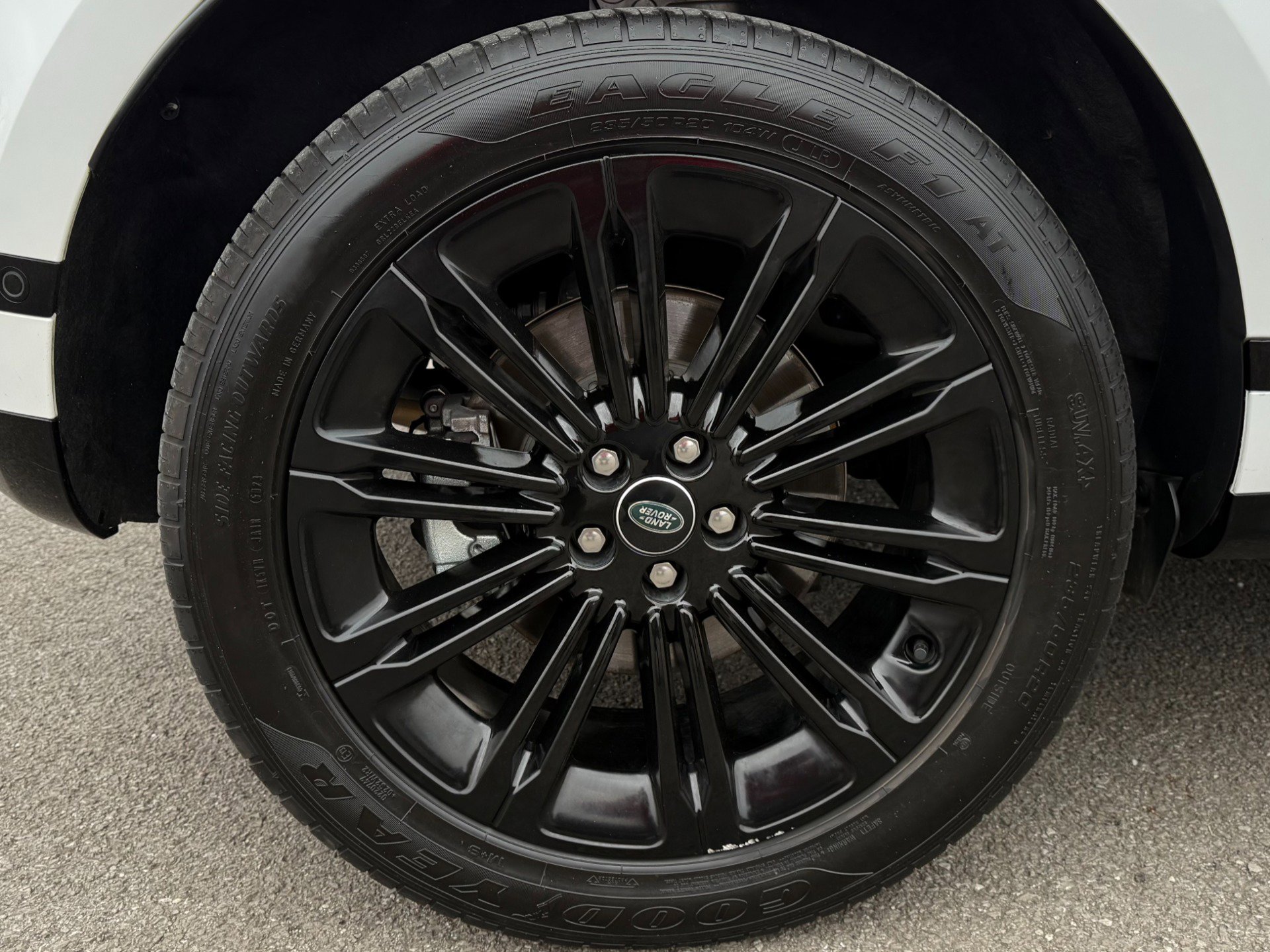 Used 2024 Land Rover Range Rover Evoque Dynamic SE image 16