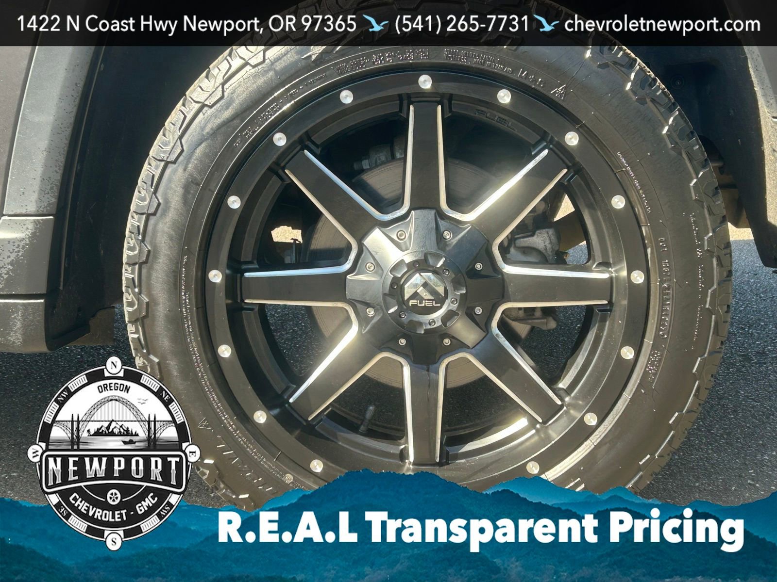 Used 2023 Jeep Grand Cherokee Limited w/ Luxury Tech Group II AWD/4WD image 9