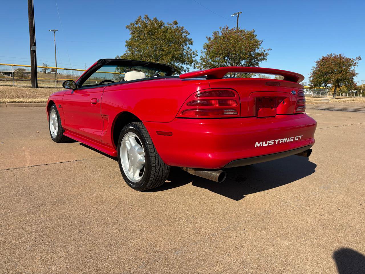 Used 1994 Ford Mustang GT RWD image 6