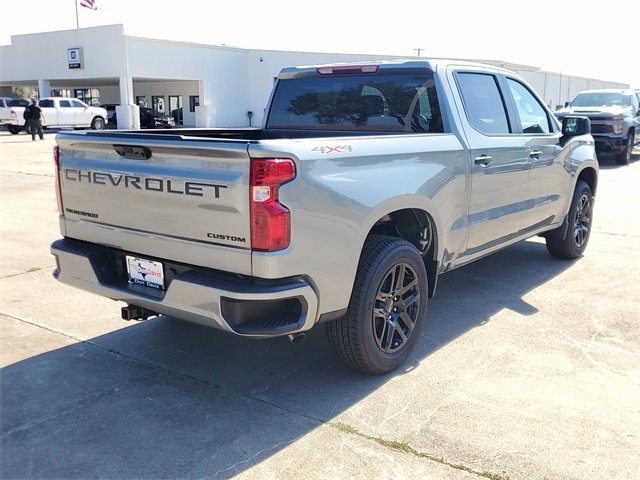 New 2026 Chevrolet Silverado 1500 Custom w/ LPO, Dark Essentials Package image 4