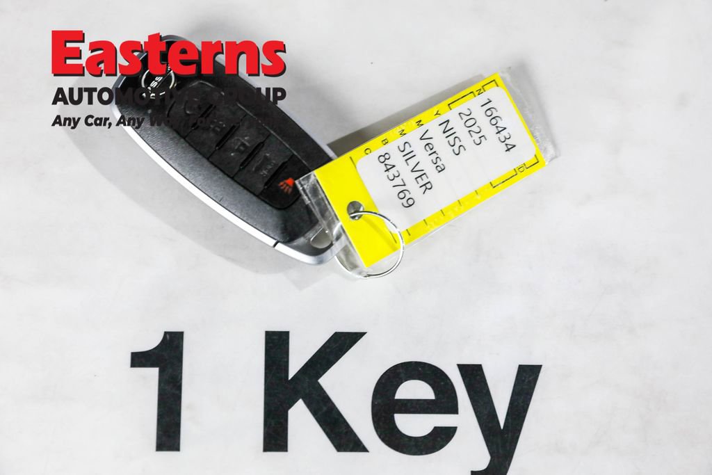 Used 2025 Nissan Versa SR w/ Trunk Package image 24