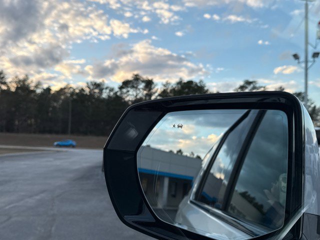 Used 2025 GMC Yukon XL Denali image 38