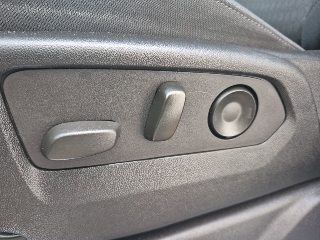 Used 2022 Chevrolet Silverado 1500 LT image 19