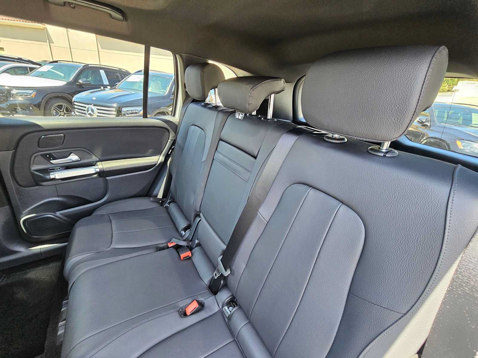 New 2026 Mercedes-Benz GLB 250 image 17