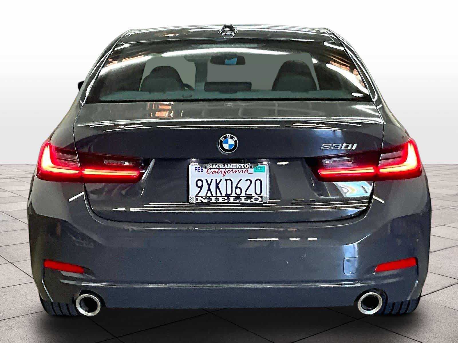 Used 2026 BMW 330i Sedan w/ Premium Package RWD image 7