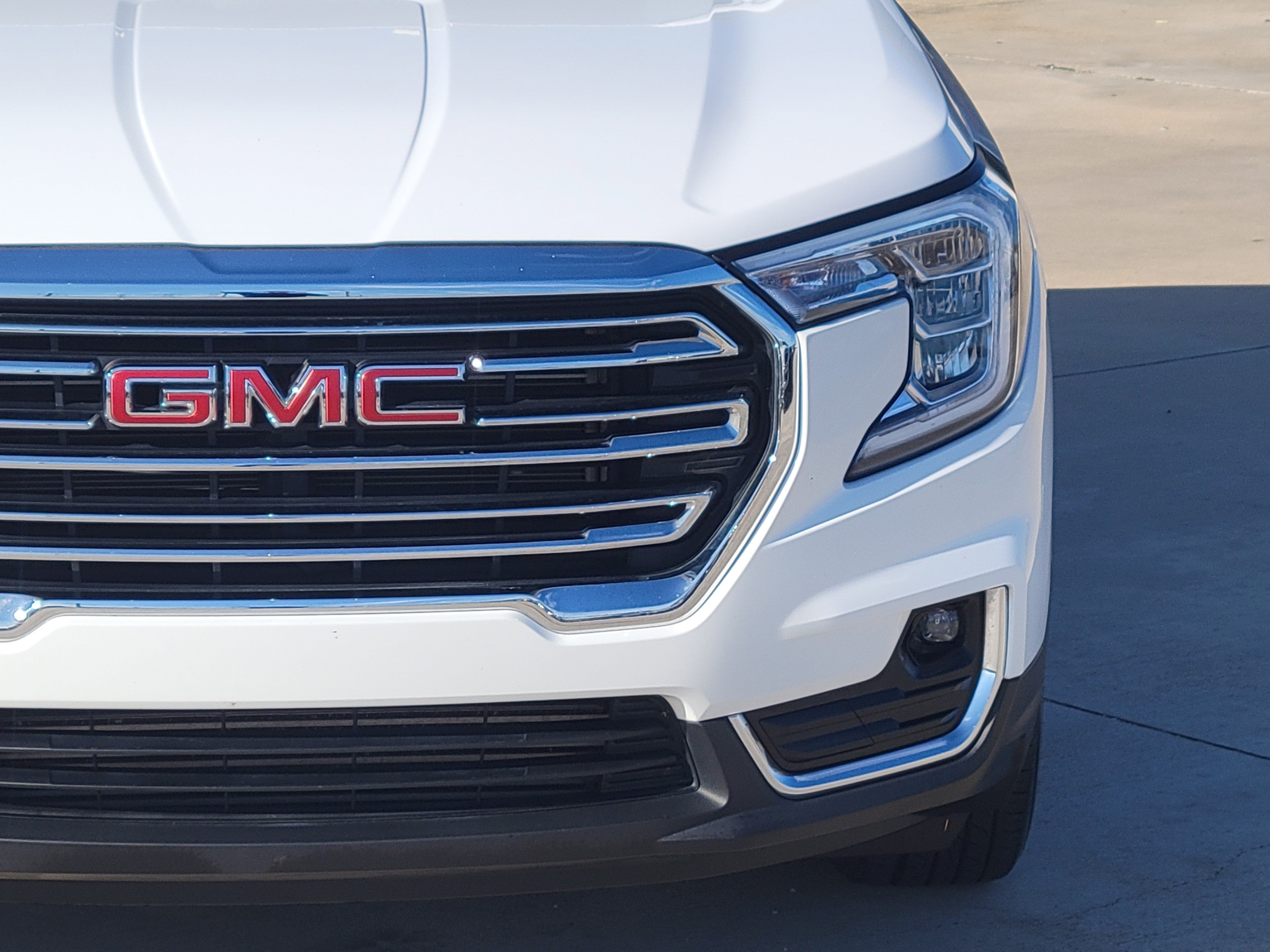Used 2023 GMC Terrain SLT image 9