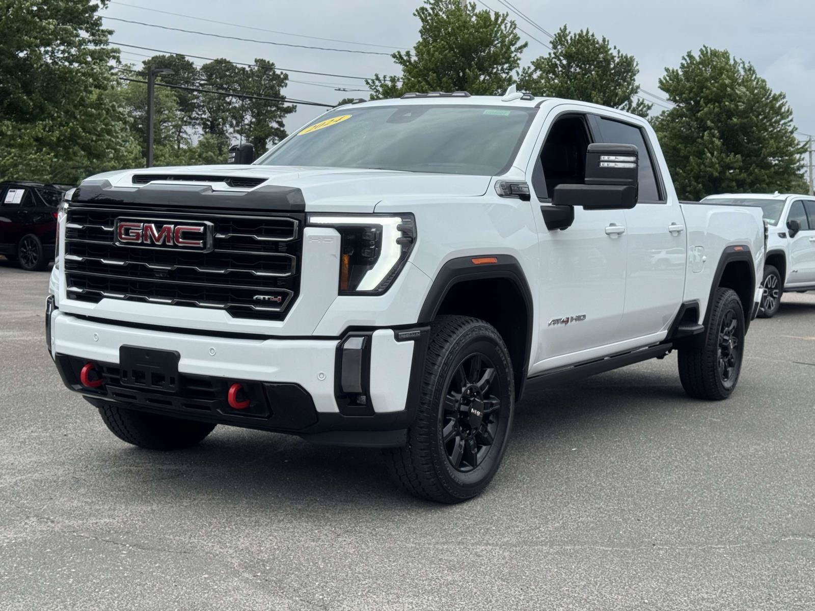 Used 2024 GMC Sierra 2500 AT4 w/ AT4 Premium Plus Package AWD/4WD image 1