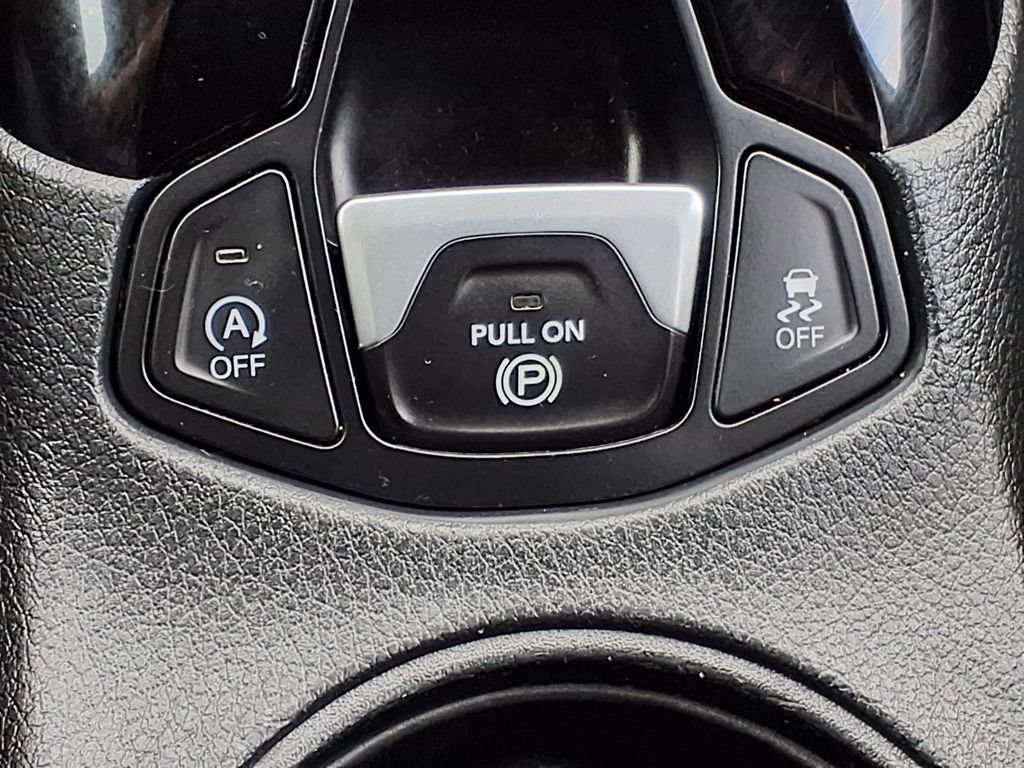 Used 2018 Jeep Compass Limited w/ Navigation Group AWD/4WD image 24