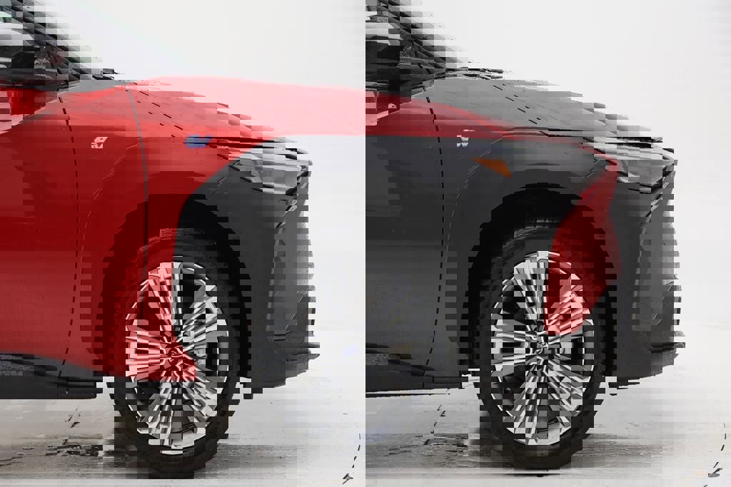 Used 2023 Subaru Solterra Touring image 4