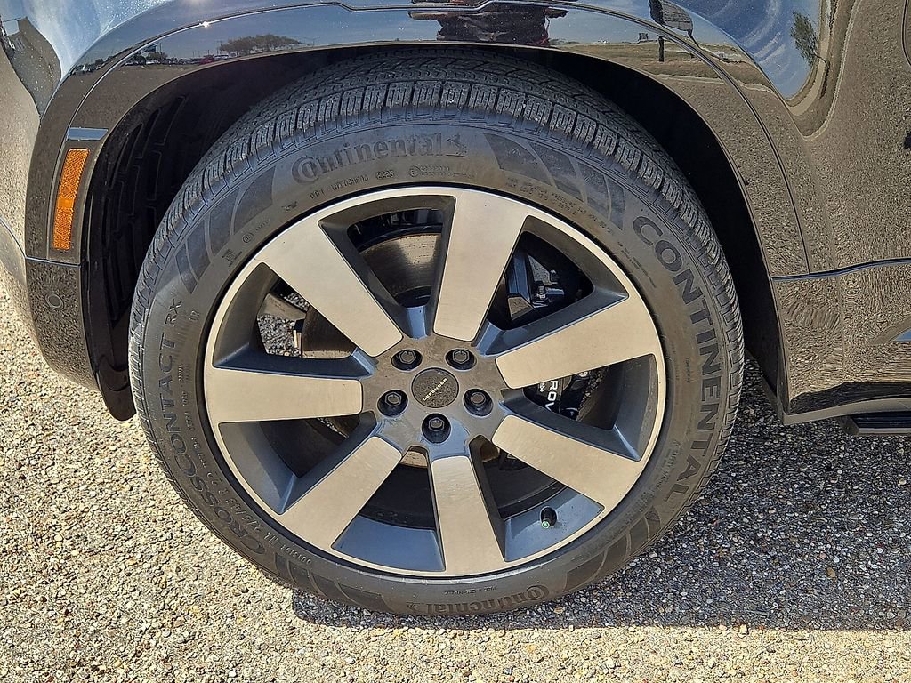 Used 2026 Land Rover Defender 110 V8 AWD/4WD image 11