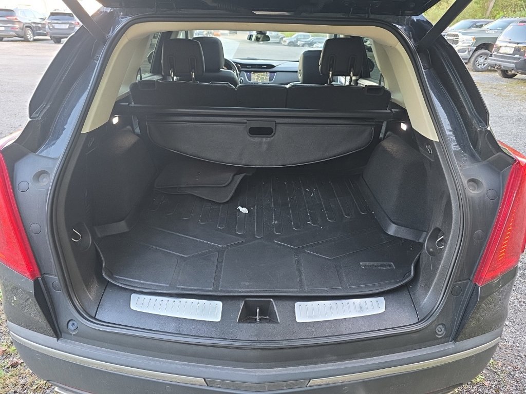Used 2019 Cadillac XT5 Premium Luxury FWD image 16