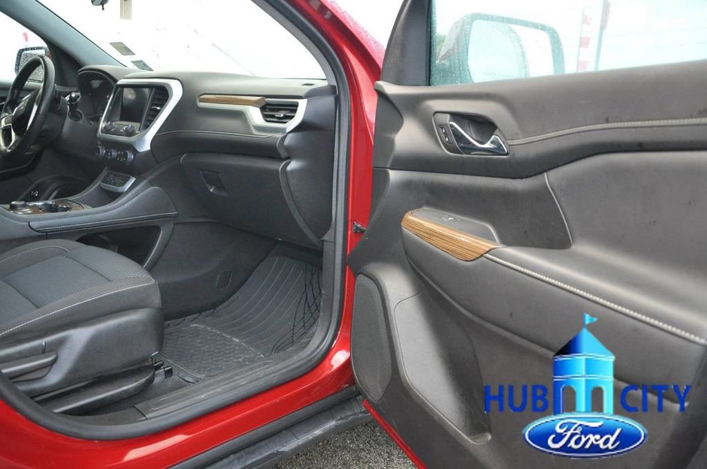 Used 2023 GMC Acadia SLE w/ Driver Convenience Package image 17