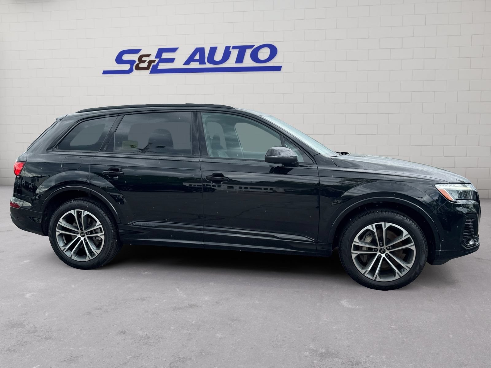 Used 2025 Audi Q7 2.0T Premium Plus w/ Premium Plus Package AWD/4WD image 5