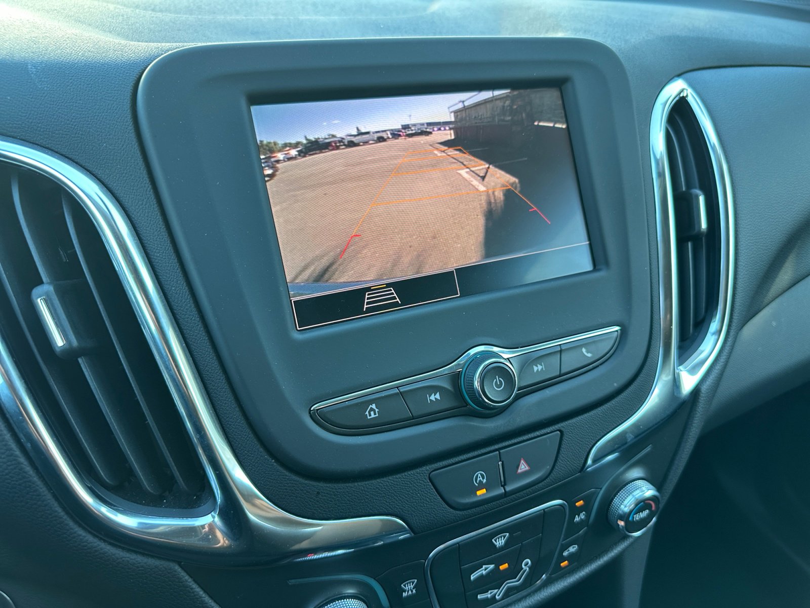 Used 2024 Chevrolet Equinox LT AWD/4WD image 22