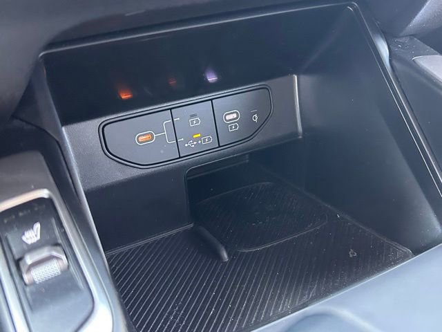Used 2025 Kia Sorento S image 29