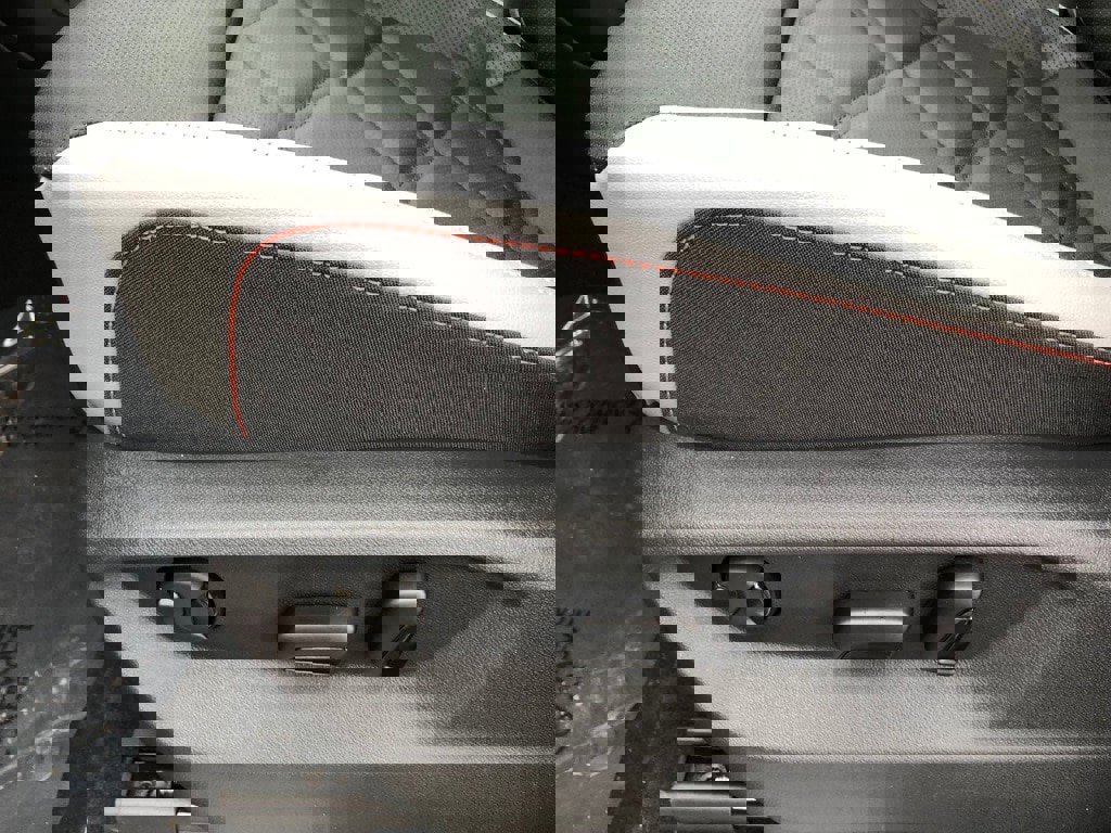 New 2025 Volkswagen Atlas Peak Edition SE image 14