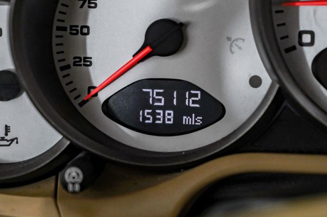 Used 2006 Porsche 911 Carrera S RWD image 15