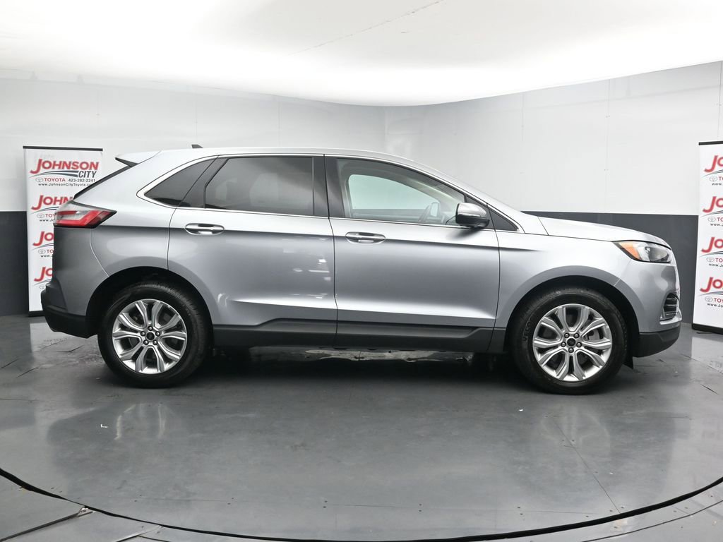 Used 2024 Ford Edge Titanium image 9