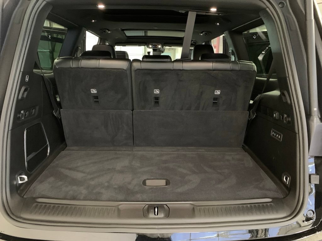 Certified 2025 Jeep Wagoneer Series II AWD/4WD image 18