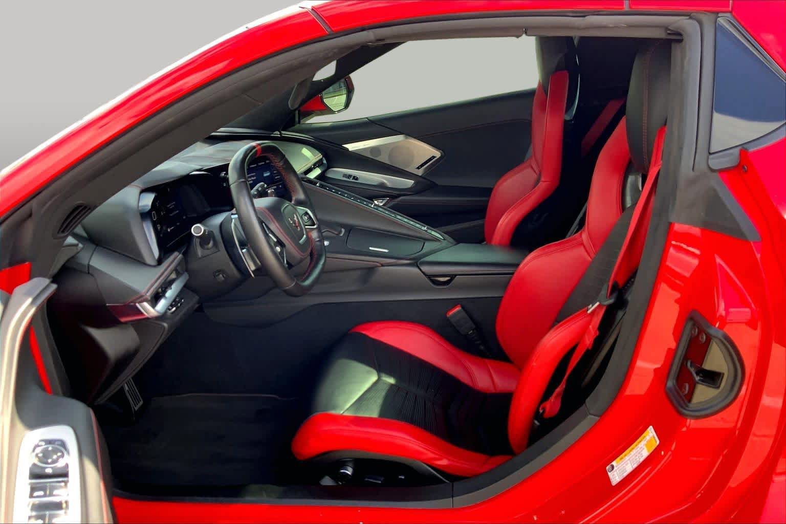 Used 2021 Chevrolet Corvette Stingray Premium Conv w/ Z51 Performance Package RWD image 7