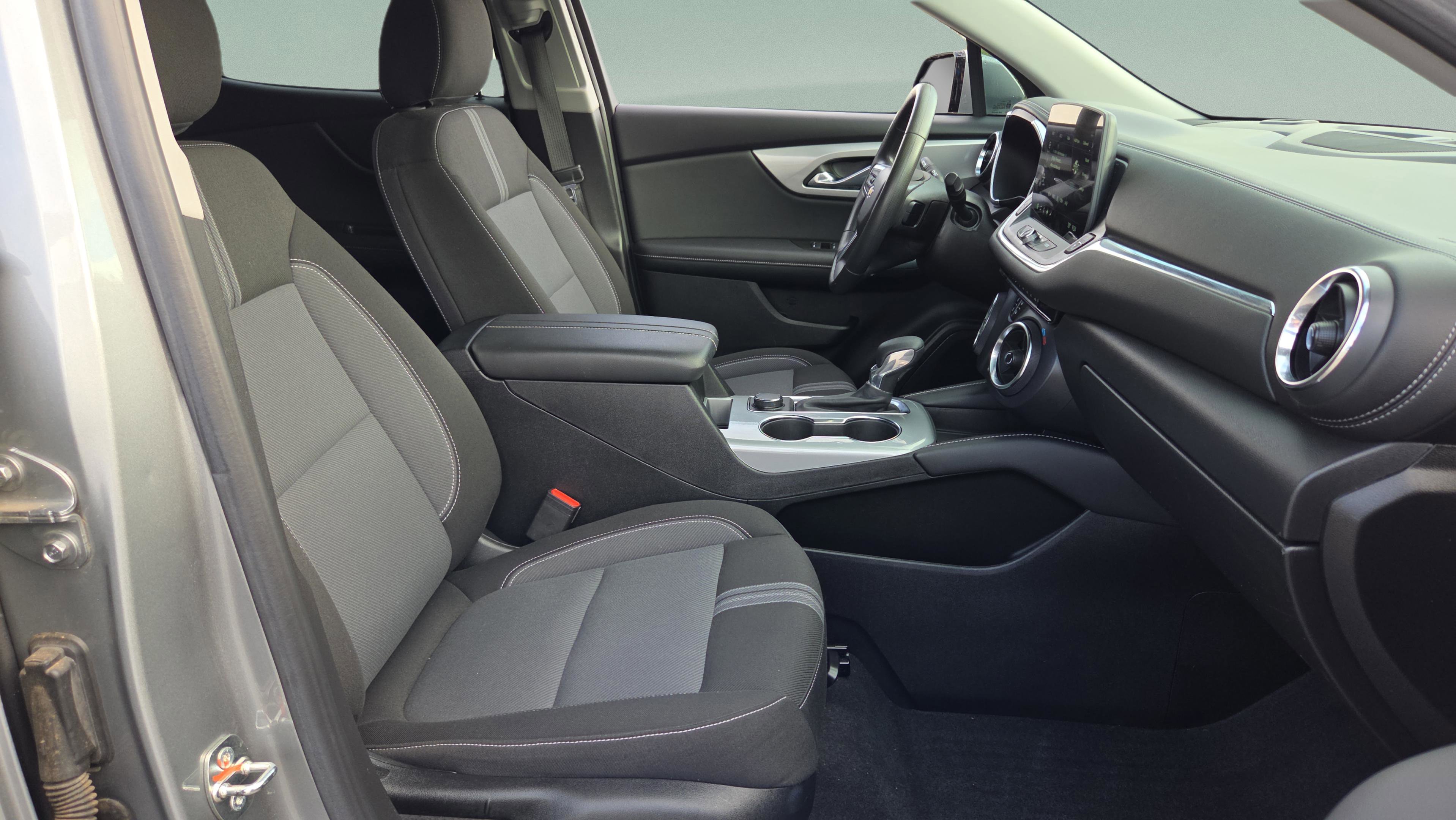 Used 2023 Chevrolet Blazer LT image 20
