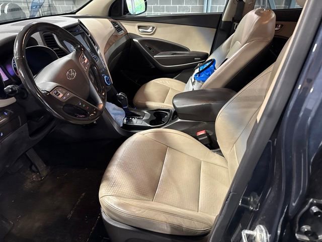 Used 2013 Hyundai Santa Fe GLS FWD image 2