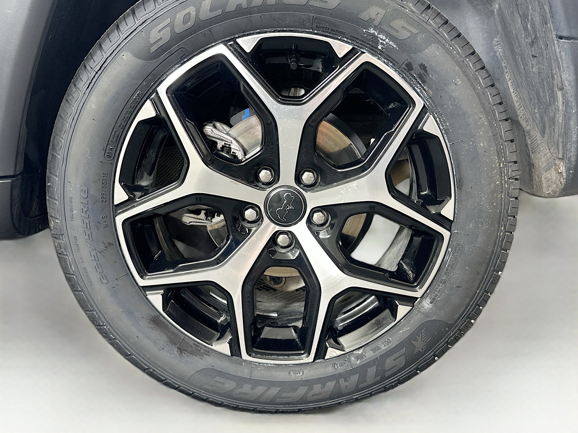 Used 2025 Jeep Compass Limited image 11