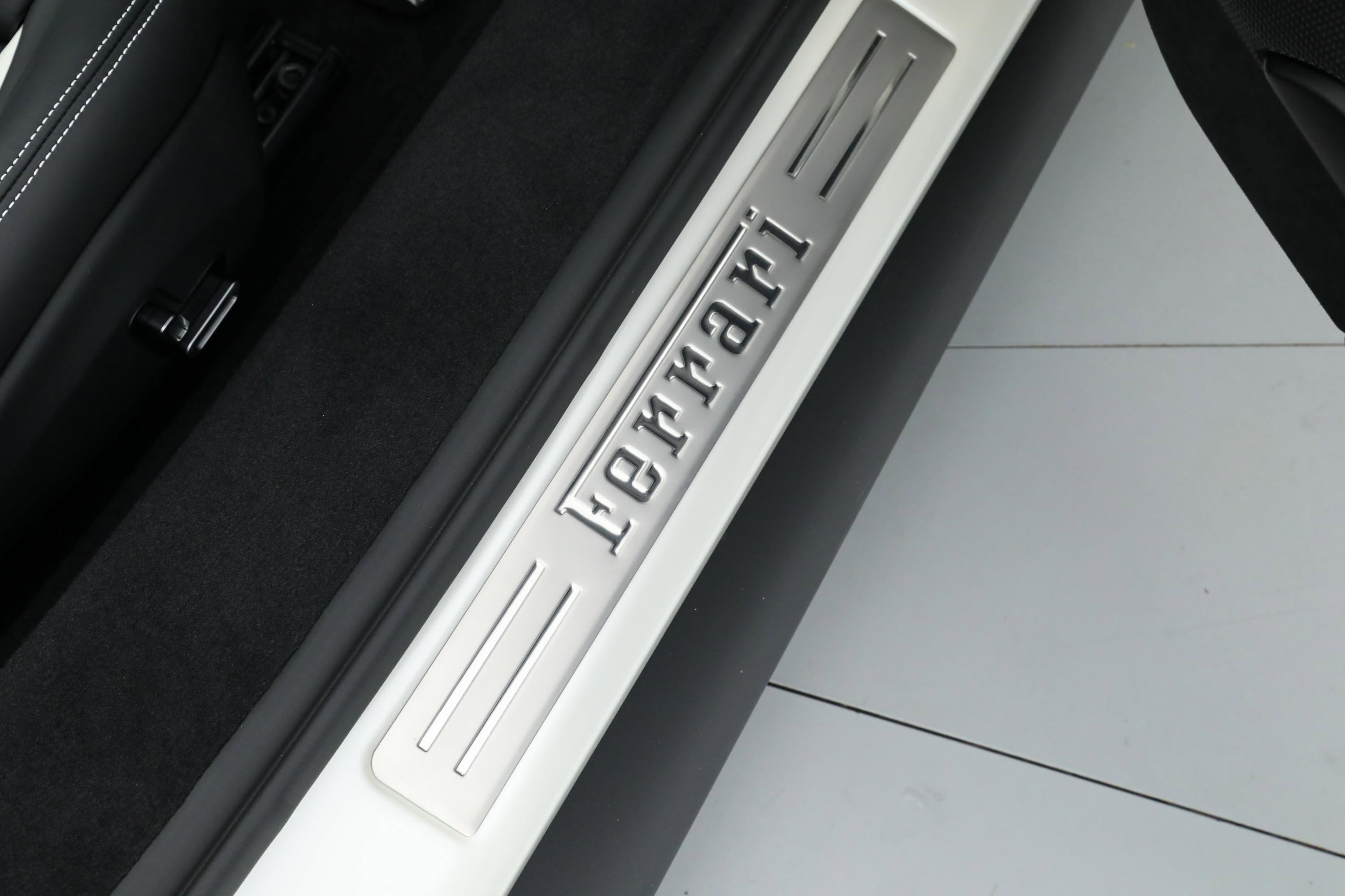 Certified 2025 Ferrari 296 GTS RWD image 43