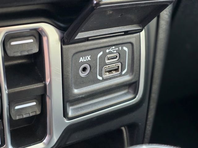 Used 2024 Jeep Wrangler Sport S image 32