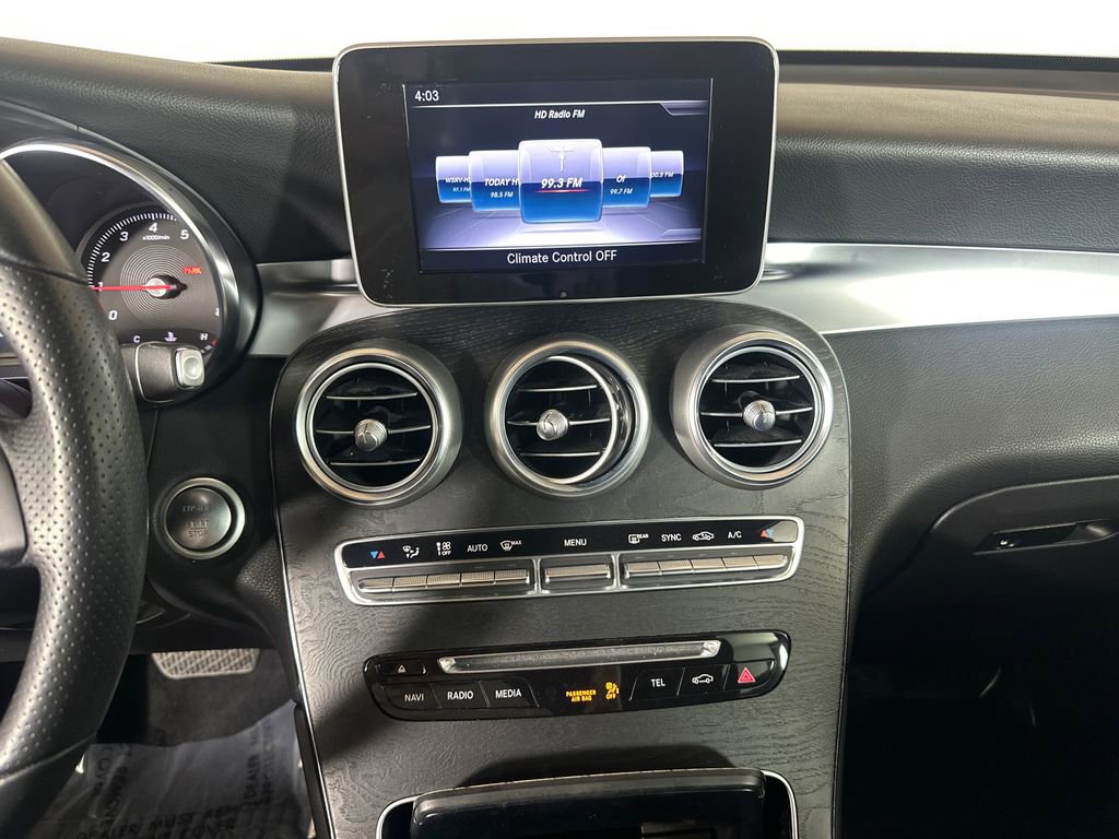 Used 2018 Mercedes-Benz GLC 300 4MATIC image 30