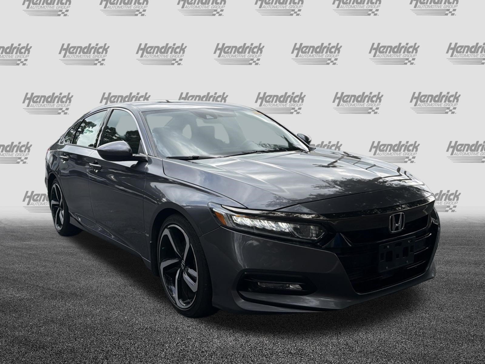 Used 2018 Honda Accord Sport image 2