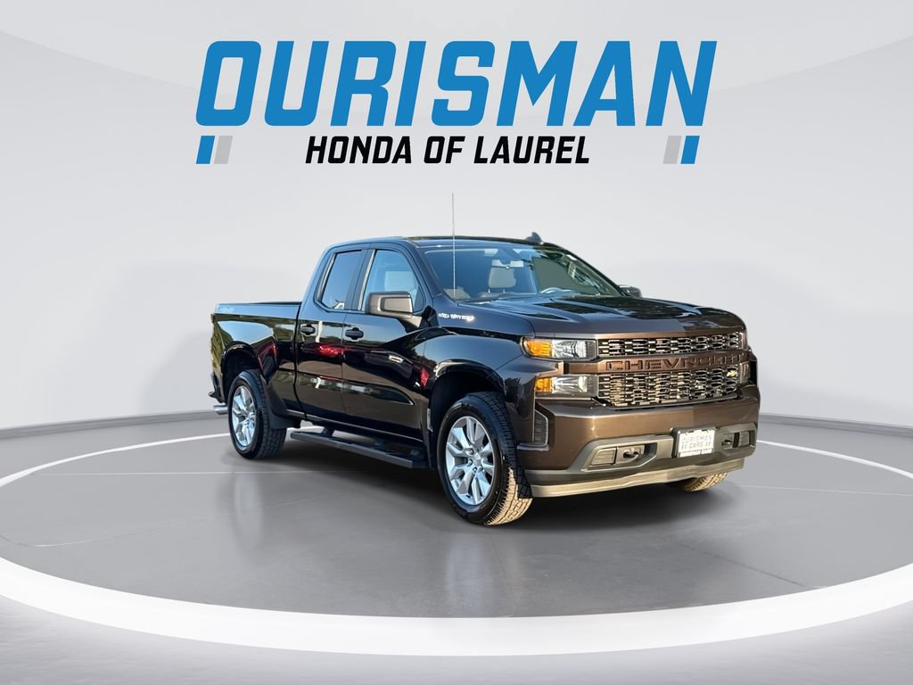 Used 2019 Chevrolet Silverado 1500 Custom w/ Custom Value Package AWD/4WD image 2