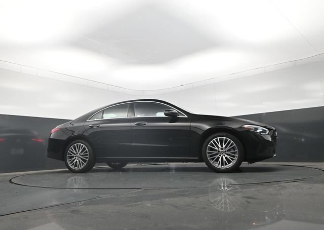 Used 2025 Mercedes-Benz CLA 250 image 28