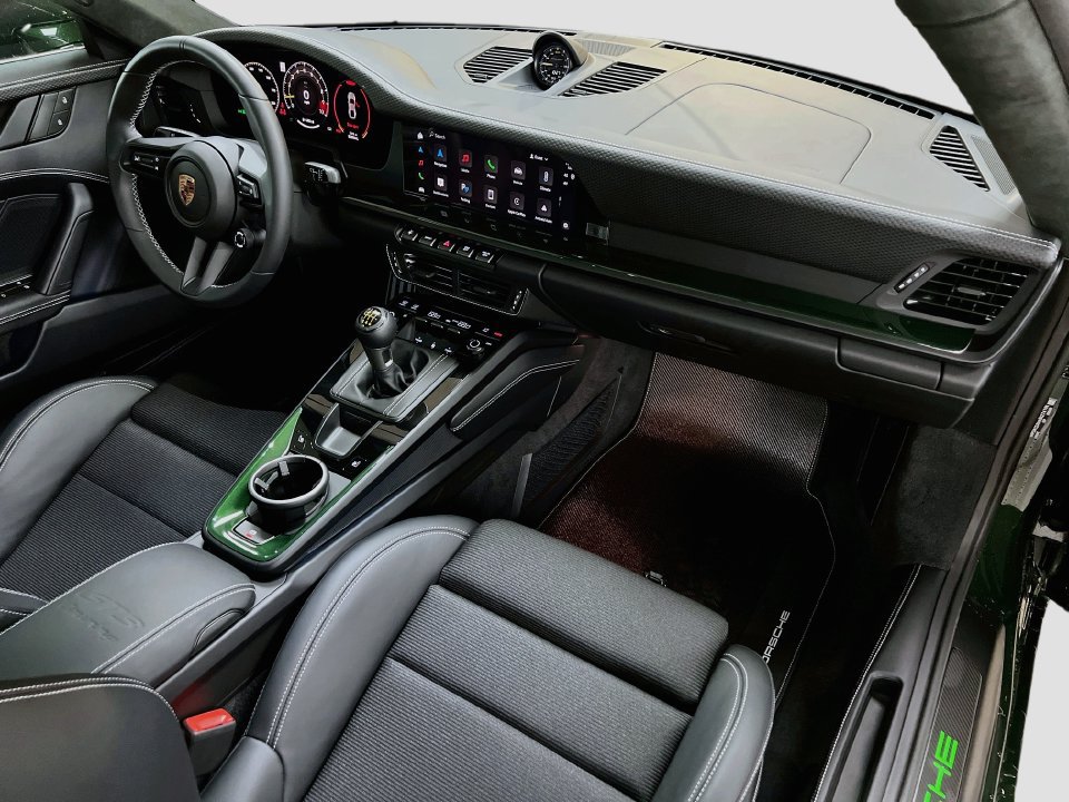 Certified 2025 Porsche 911 GT3 RWD image 29