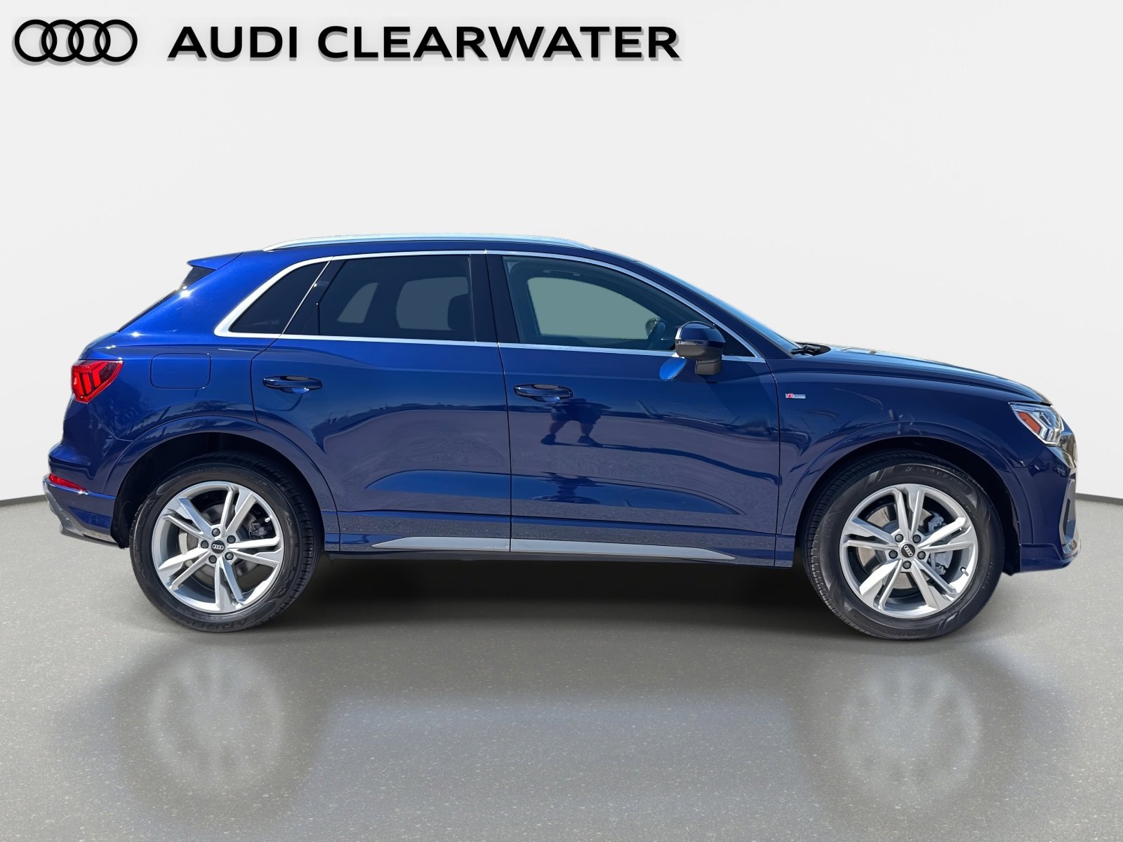 Used 2023 Audi Q3 2.0T Premium w/ Convenience Package image 7
