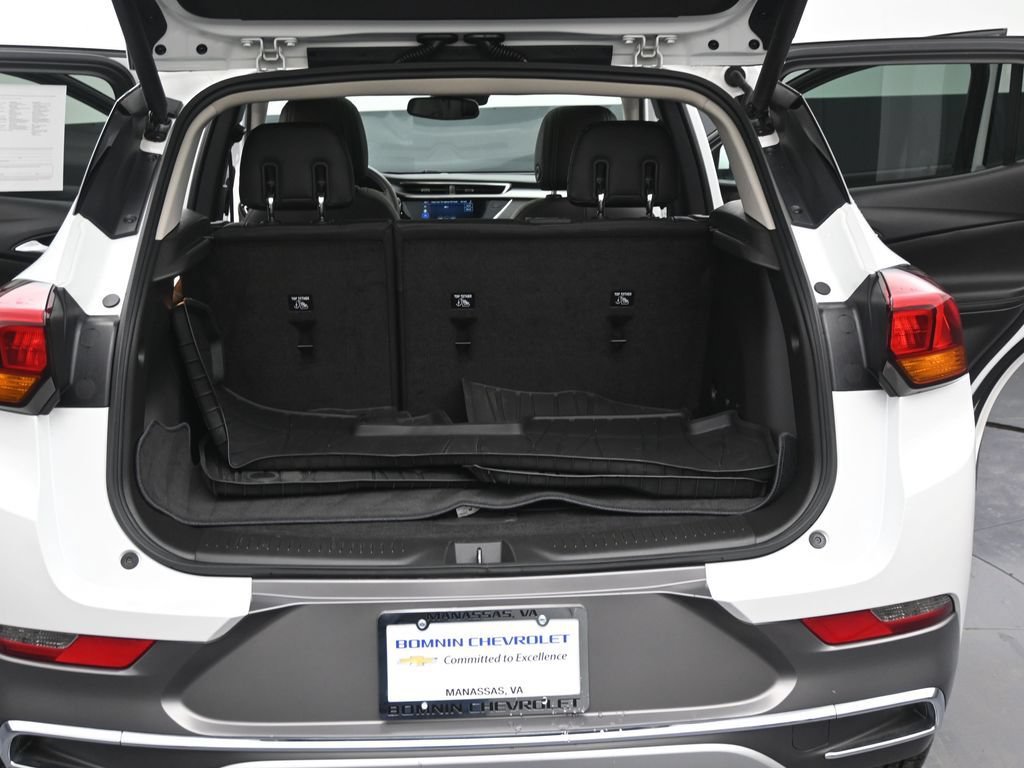 Certified 2023 Buick Encore GX Essence w/ Experience Buick Package FWD image 11